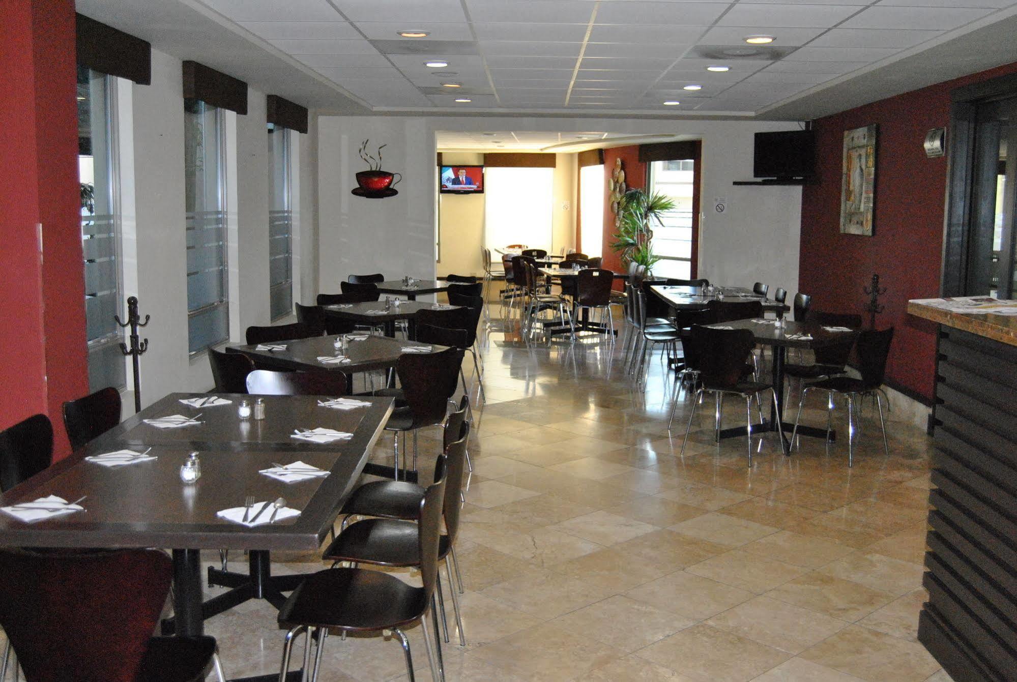 Hotel Alameda Express Matamoros  Exterior photo